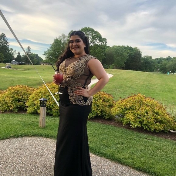 elegant dress.✨ - Picture 3 of 3